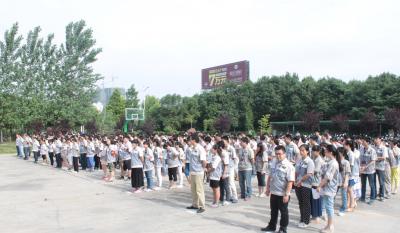 2015岳阳南宫NG28彩晶事业部消防演练：“安全第一，预防为主”